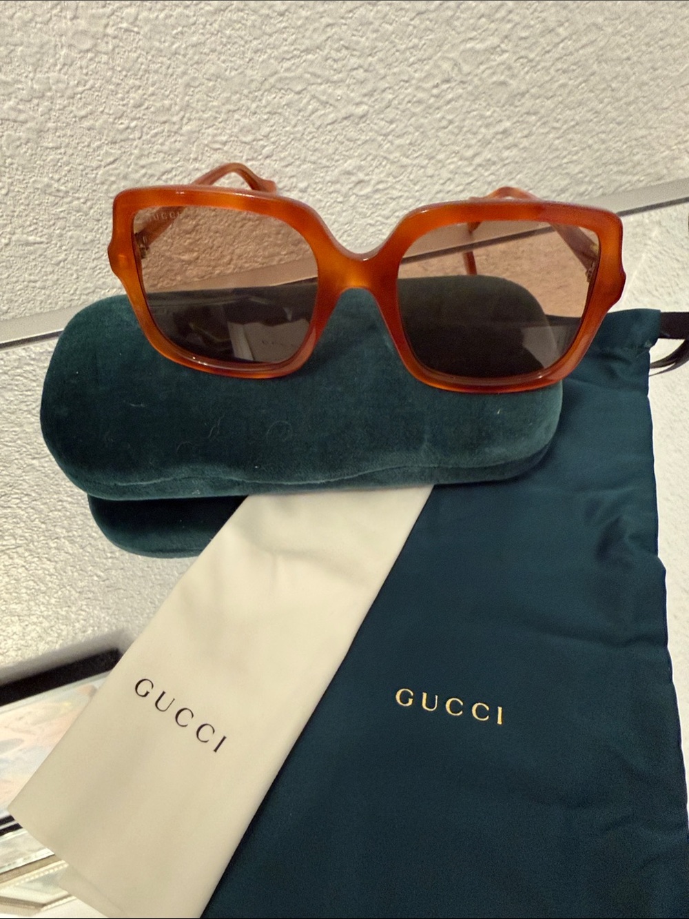 Gucci Amber Brown Oversized Square Women's Sunglasses Never worn